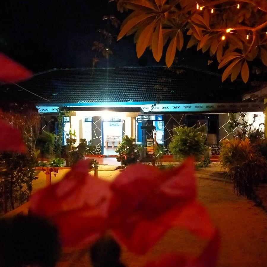 Eastwind Surf Camp Hotel Arugam Bay Exterior photo