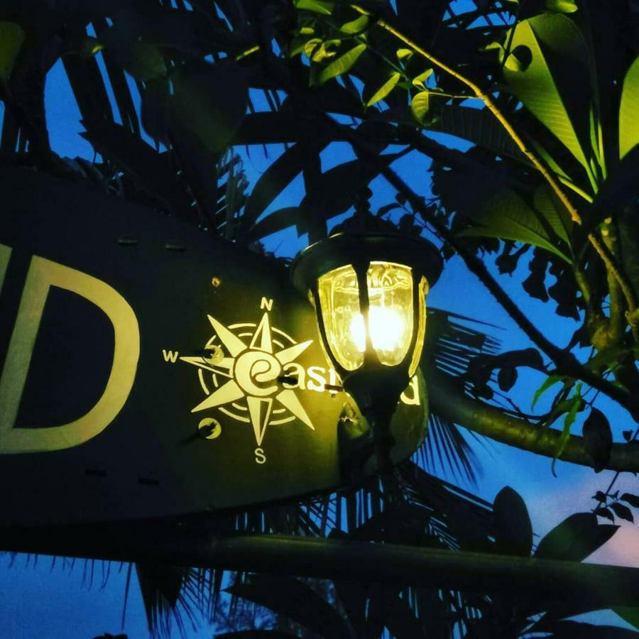 Eastwind Surf Camp Hotel Arugam Bay Exterior photo