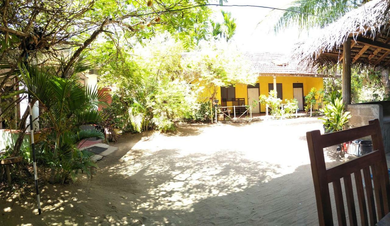 Eastwind Surf Camp Hotel Arugam Bay Exterior photo